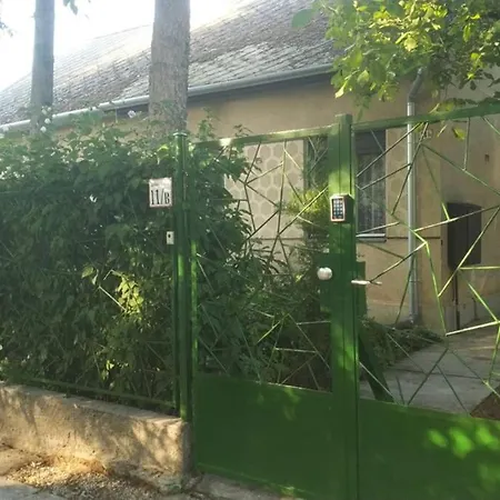Σπίτι διακοπών Oenallo Nyaralo Balatonszarszon