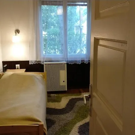Oenallo Nyaralo Balatonszarszon * Balatonszarszo